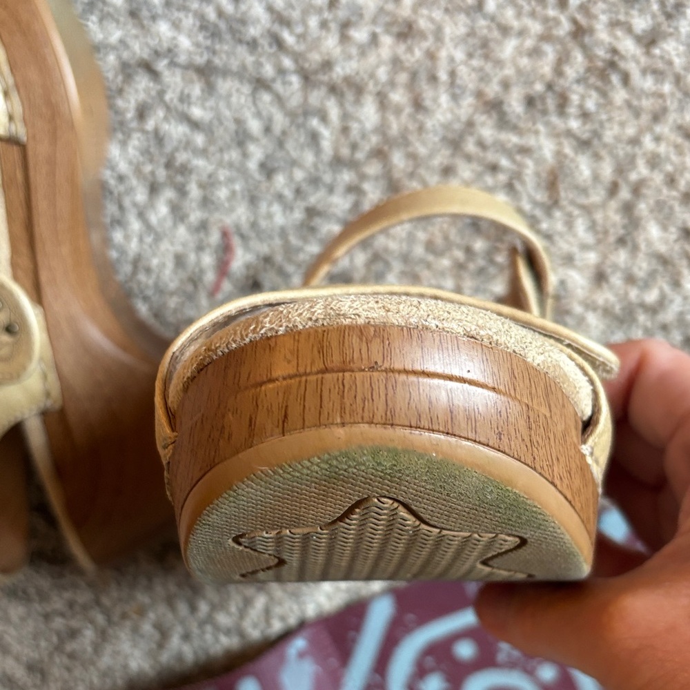 Dansko Women's Tan Slip-On Comfort Sandals - Picture 5 of 10